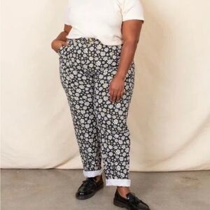 Rare BBP Daisy Pencil pants 🌼